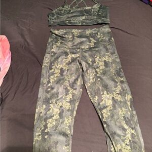 ZYIA Green Camouflage Leggings & sports bra